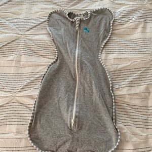 Like new Love to Dream Swaddle Up, size small